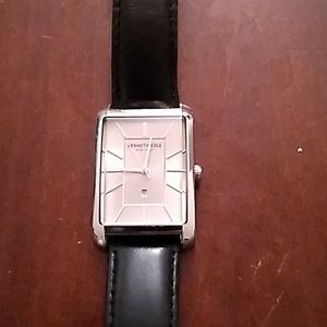 Watch. Needs a battery. Good condition